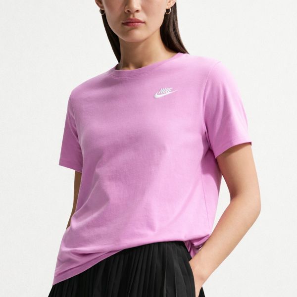 Nike Sportswear Club Essentials Women's T-Shirt